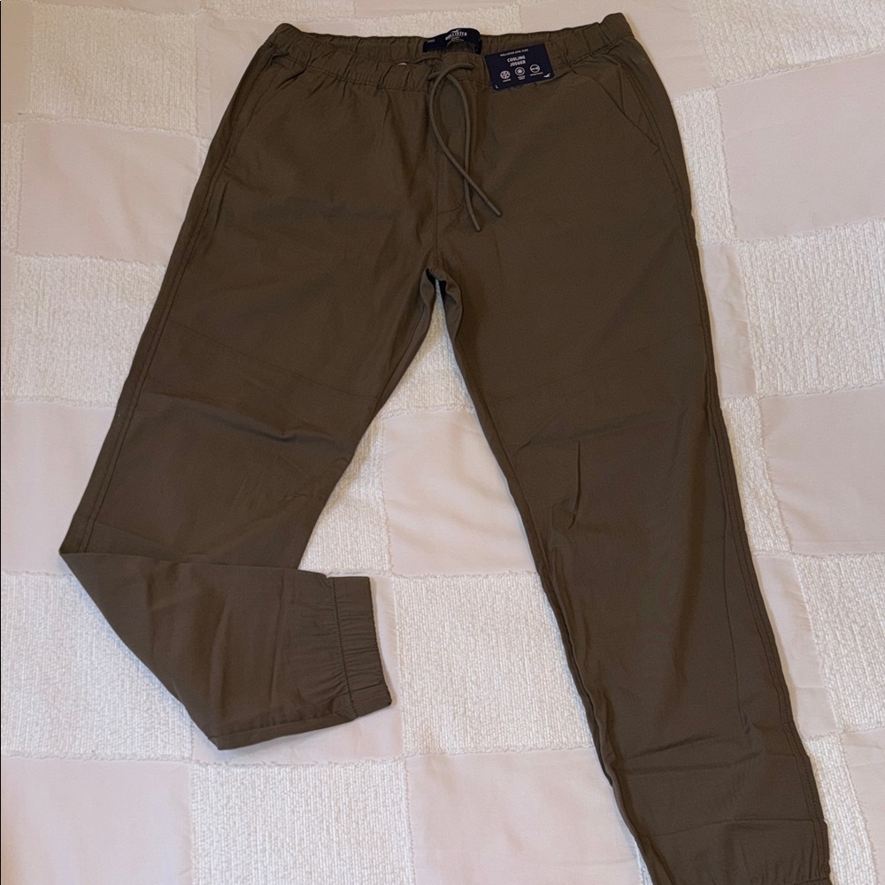 Hollister Men's Olive Jogger Sweatpants with Drawstring